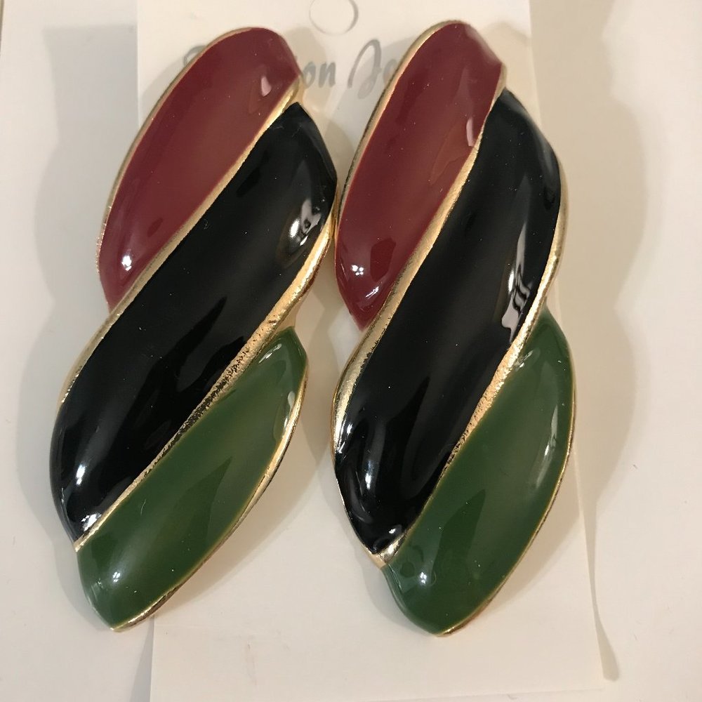 Drop earrings